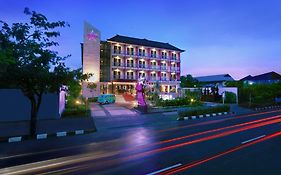 Fame Hotel Sunset Road